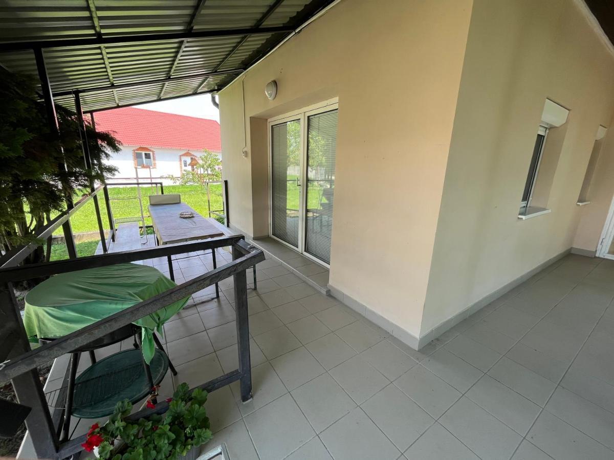 Tiszavirag Apartman Tiszakeszi Extérieur photo
