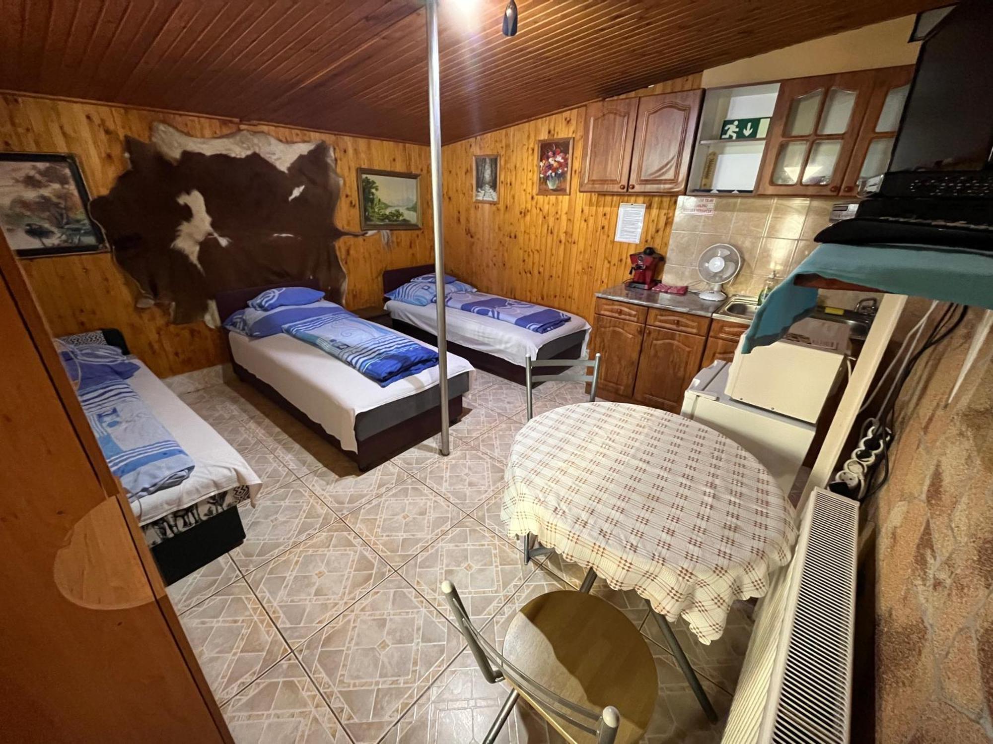Tiszavirag Apartman Tiszakeszi Extérieur photo